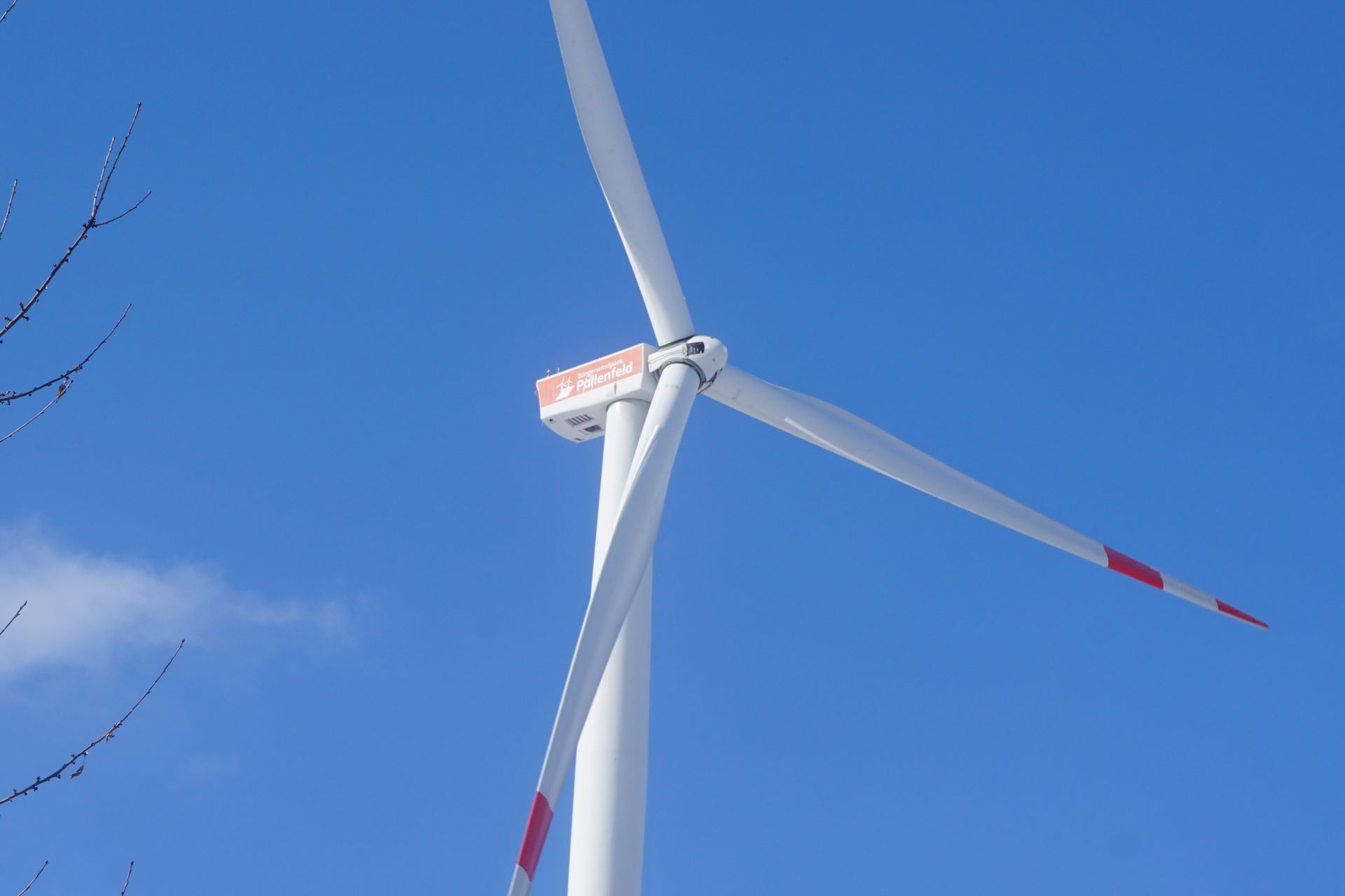 Windrad Pollenfeld